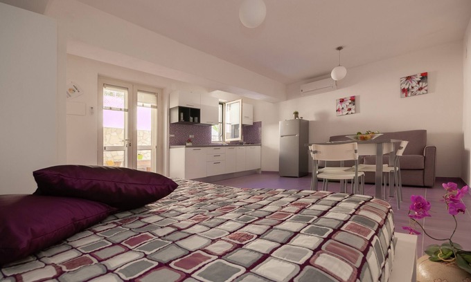 Mattinata House | Violet Tordilupo B&B in Gargano