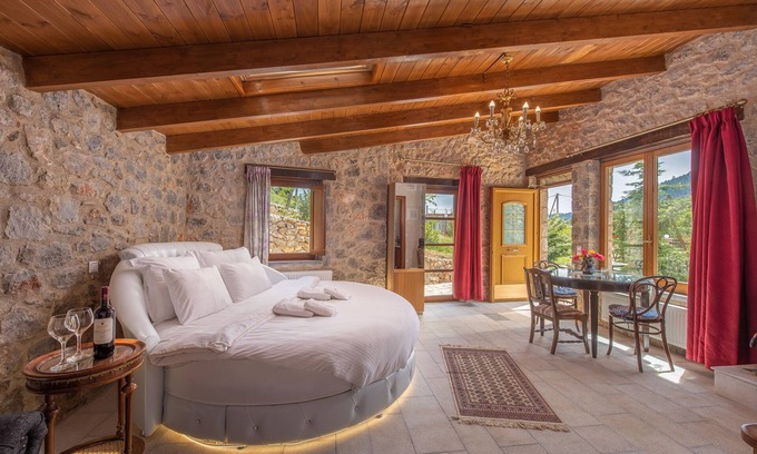 Kato Pedina Hotel | ViP Chalet 4 seasons