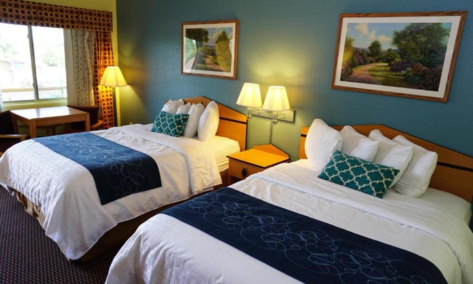 Sunset Hills Hotel | Virginia Inn