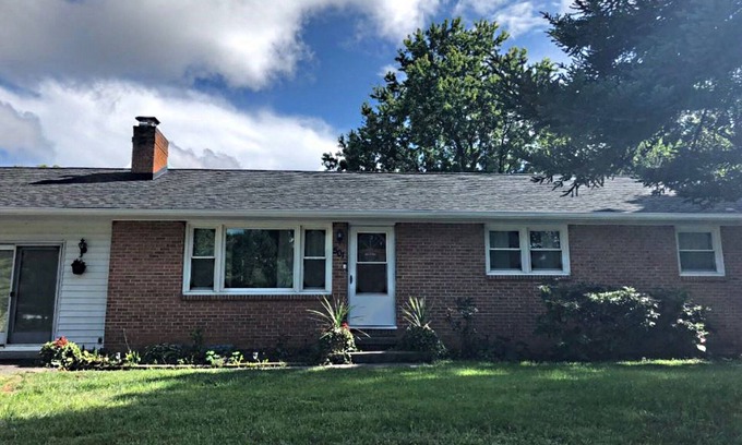 Blacksburg House | Virginia Tech - Free Game Day Parking for 3 Cars | Close to Lane Stadium