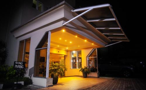 Port Harcourt Hotel | Visa Karena Hotels
