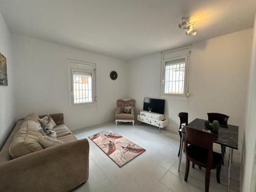 Vallromanes Apartment | Vista Alegre Rest House for 7 Persons