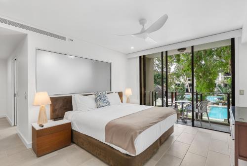 Palm Cove Apartment | Vista Bleu - King Suite at Temple Resort
