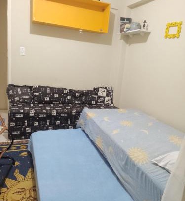 Bairro Novo House | Vista para o mar e Farol de Olinda, Perto da FACULDADE DE MEDICINA DE OLINDA , Cama Solteiro Com colchão Adicional, Estante e Ventilador