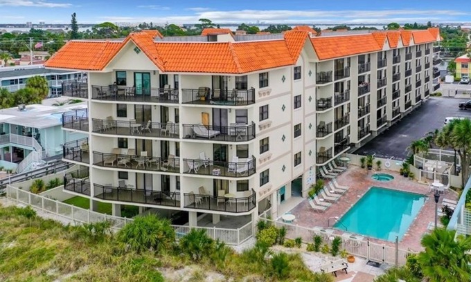 Belle Vista Condo | Vistas On The Gulf - Unit 402