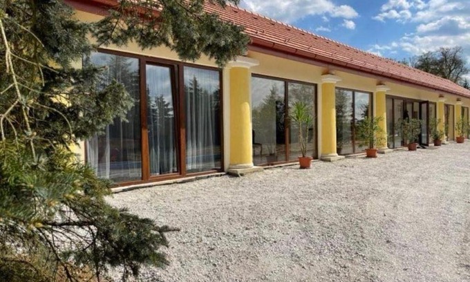 Almamellek House | Vitál Guesthouse