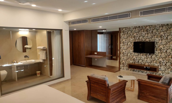 Somnath Hotel | VITS The Somnath Gateway