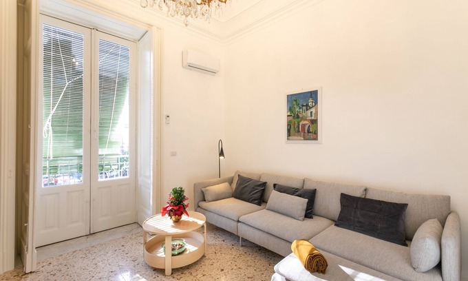Catania City Centre Apartment | VITTORIO EMANUELE HOUSE