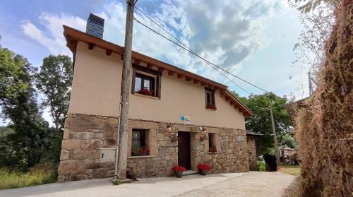 Cobreros House | Vivienda de Uso Turístico Los Castaños