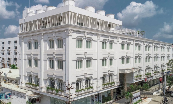 Guntur Hotel | Voyage Annapurna De Royal