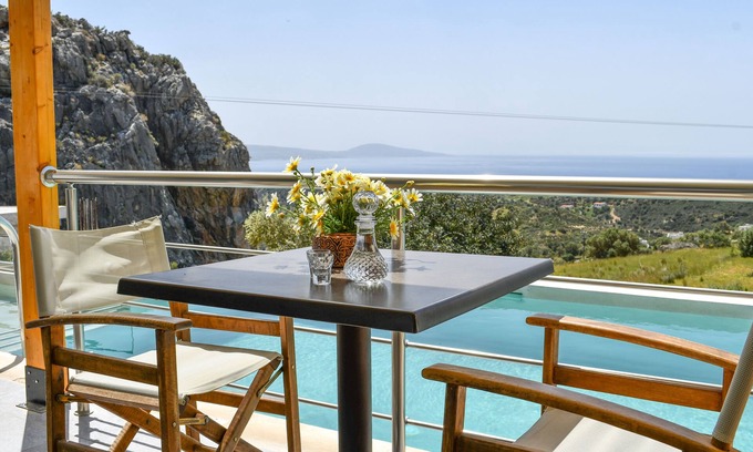 Agia Galini House | Vrachos Luxury Home 2