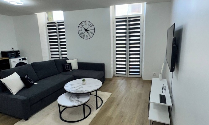 Faubourg Saint-Jacques Apartment | Vrbo Property