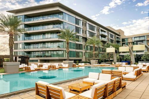 Entertainment District Hotel | W Scottsdale