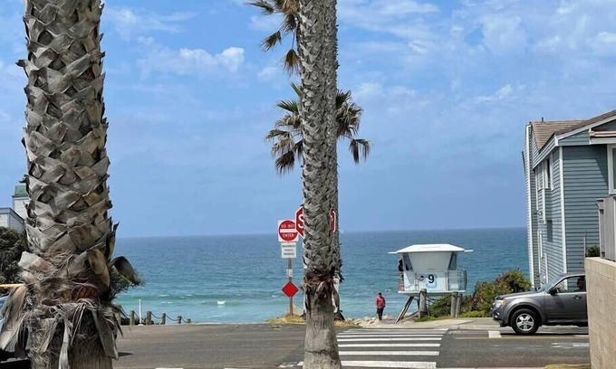 Oceanside Apartment | Wake Up to Ocean Views | Tower 9 Across from the Beach