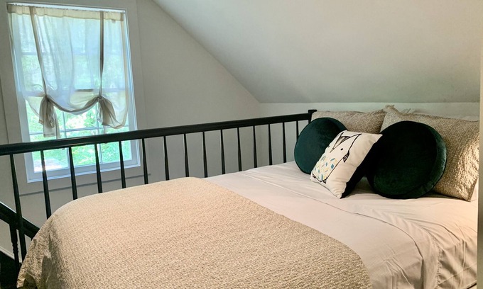 Ipswich Cottage | Waldingfield - Pool House /Sleeps 2