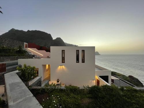 Ribeira Grande Hotel | Walhalla Seahouse