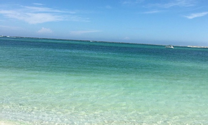 Holiday Isle House | Walk to Beach - Entire Townhome on Holiday Isle in Destin. Sandcastles & Snorkel