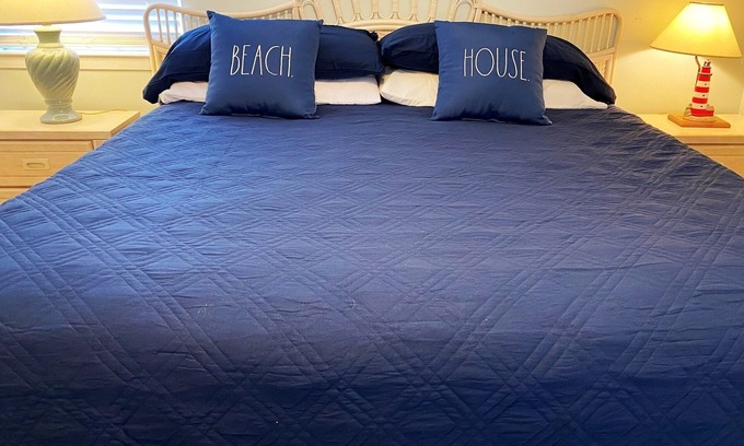 Holiday Beach Cottage | Walk to Beach, Sleeps 8, Pvt Cottage on East End of PCB