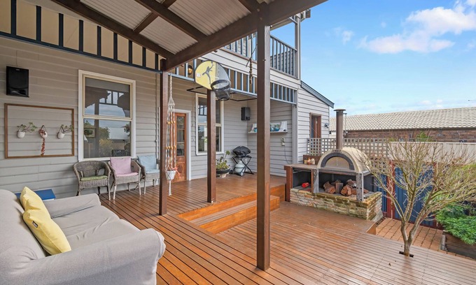 Middleton Beach House | Walk to Middleton Beach Albany - Family Friendly!