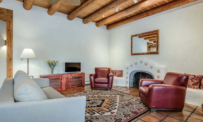 Northeast Santa Fe House | Walk to Plaza, A/C, Deck, Fireplace, Close to Ski