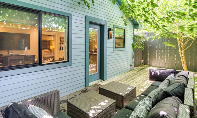 Zilker House | Walk to Zilker Park, Barton Springs Pool! Cozy Gem