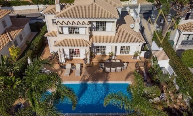Vale do Garrao Villa | Walking distance to the beach - Nr Quinta Do Lago