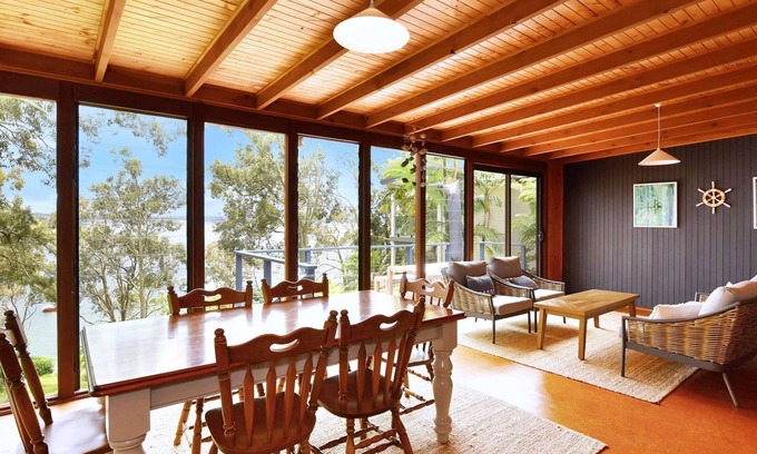 Wangi Wangi House | Wangi Waterfront Hideaway