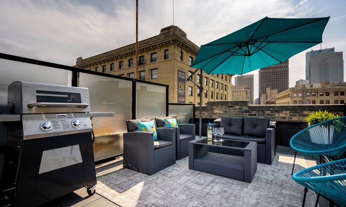 Exchange District Condo | Warehouse Loft in Exchange District w/Parking!