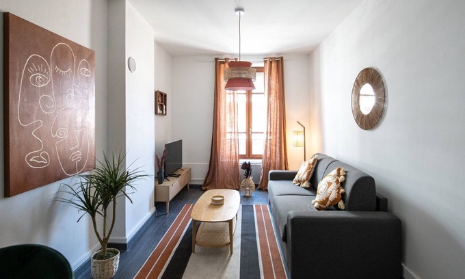 Charpennes - Charmettes Apartment | Warm & cosy, close to metro station A Charpennes