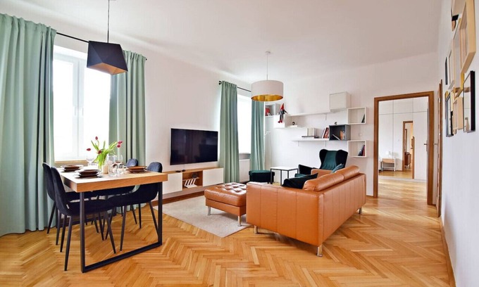 Srodmiescie Południowe Apartment | Warsaw City View Apartment - 63m2, Top Location, Workspace - by Rentujemy
