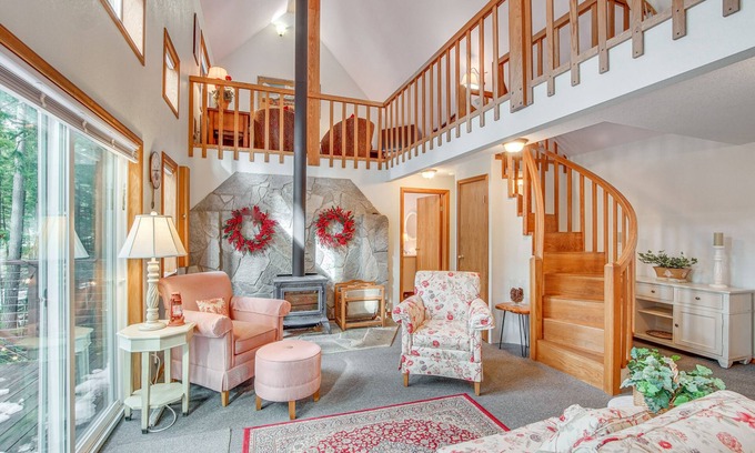 Roslyn Ridge Cabin | Washington Mountain Cabin: 1 Mi to Lake Cle Elum