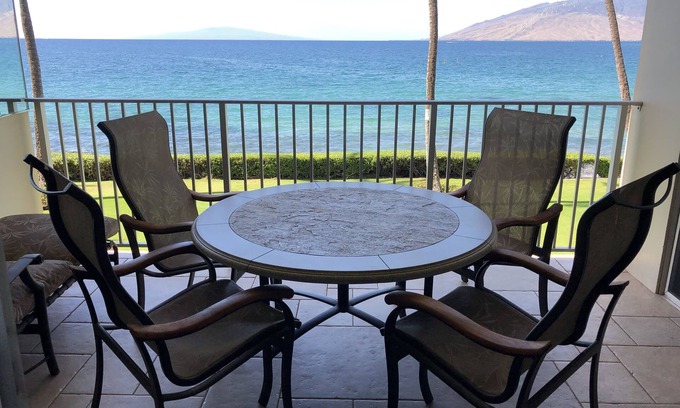 Kihei Condo | Watch sunsets from this Oceanfront Condo beside the beach!