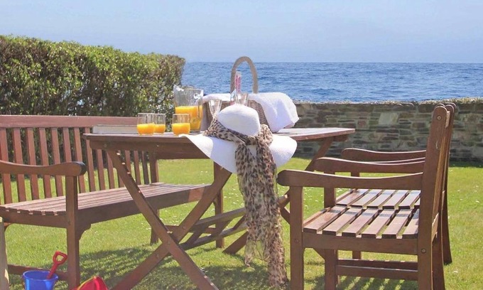 Downderry House | WATCHTOWER, family friendly, character holiday cottage in Looe