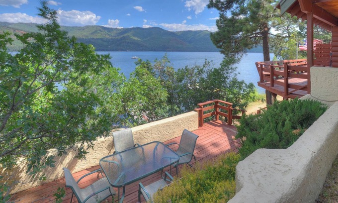 Bayfield Cabin | Water's Edge Cabin on Lake Vallecito | Waterfront, Lake Views, Walk to Marina
