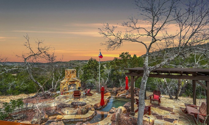 Wimberley House | Waterfall Vista I Plunge pool, gameroom