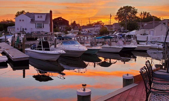 Seaford House | Waterfront Home magnificent view!