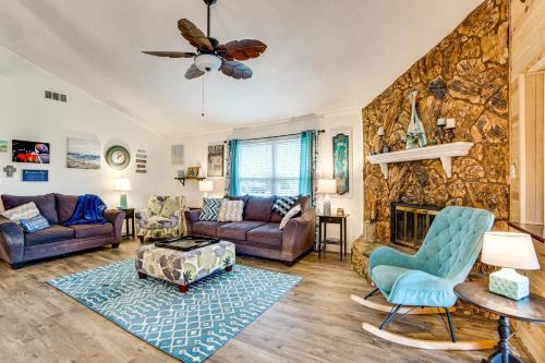 East Tawakoni House | Waterfront Lake Tawakoni Home with Yard and Fire Pit