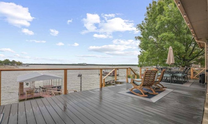 Runaway Bay House | Waterfront Luxury Getaway for Gatherings - 180 Degree Views, Large Deck & Dock