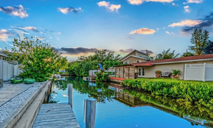 Laurel House | Waterfront Nokomis Home, Walk to Beach & Dining