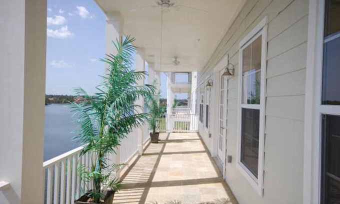 The Woodlands Condo | Waterfront Oasis near City Center & I45 (3Bed/3Ba). LOCATION, LOCATION, LOCATION
