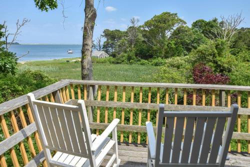 South Orleans House | Waterfront on Pleasant Bay