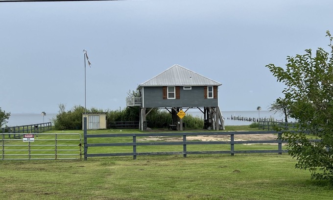 Lakeview  Jefferson County Cottage | Waterfront! Private Pier! Reel Relaxing, Real Fun On Sabine Lake