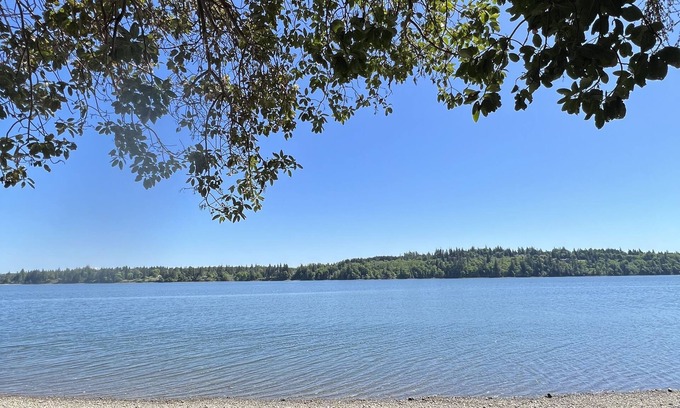 Shelton House | Waterfront Shelton Retreat With Beach Access