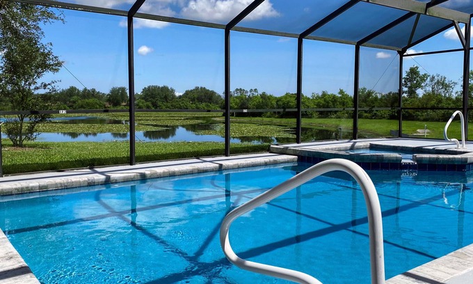 Orange Tree Villa | ☀️Waterfront Villa on Quiet Cul-De-Sac–Beautiful, Spacious & Private, Games Rm🐠