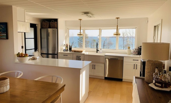 Waupoos House | Waupoos Beach House