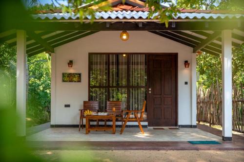 Dickwella Hotel | Wave Crest Villa