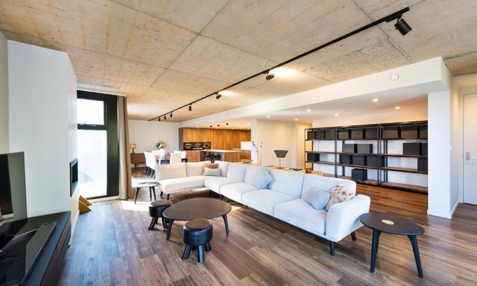 Kingston Apartment | Waygoose 1