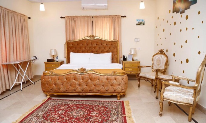D.H.A. House | Waypoint Hotel