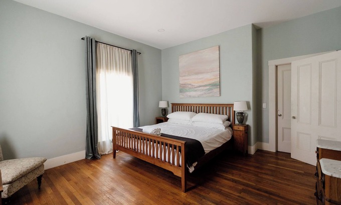 West Harwich Apartment | We are a boutique B&B guesthouse in the home of a 19th century sea captain.