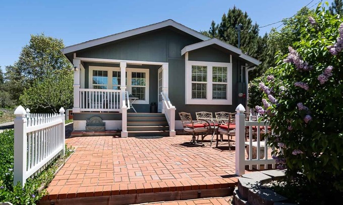 Julian Cabin | Weber's Woods Cabin- Apple Days are here! Autumn in the Mountains!